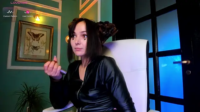 1Munique online show from 30, 10, 2025