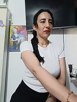 christine-x online show from 3, 6, 2026