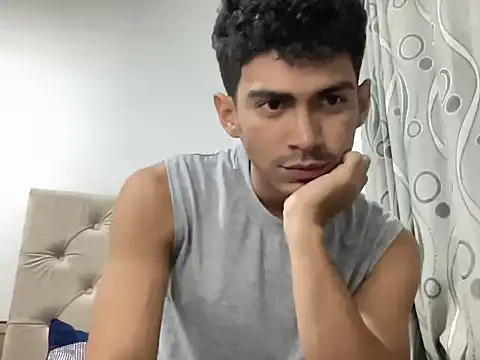 Snapshot of WildLogan chatting on 11, 2, 2026 WildLogan online show from 11, 2, 2026