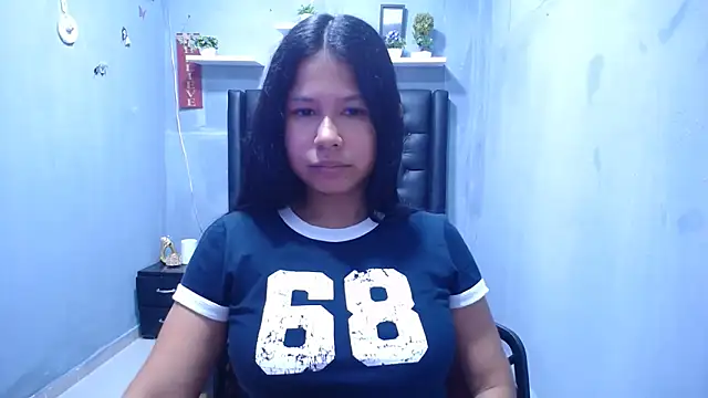 Snapshot of Letty_Plugxo chatting on 1, 4, 2026 Letty Plugxo online show from 1, 4, 2026