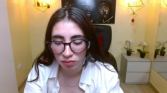 LenaRoses online show from 28, 2, 2025