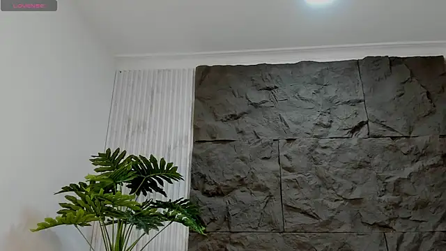 Snapshot of alice_greco chatting on 8, 7, 2026 alice greco online show from 8, 7, 2026