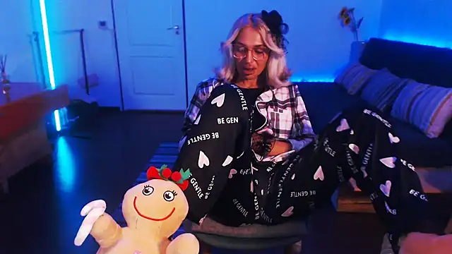 Snapshot of beauty_chl0e chatting on 12, 12, 2024 beauty chl0e online show from 12, 12, 2024