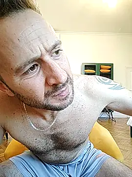 Snapshot of gilera250s chatting on 4, 10, 2025 gilera250s online show from 4, 10, 2025