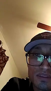 Snapshot of lRainbowBoy chatting on 6, 2, 2026 lRainbowBoy online show from 6, 2, 2026