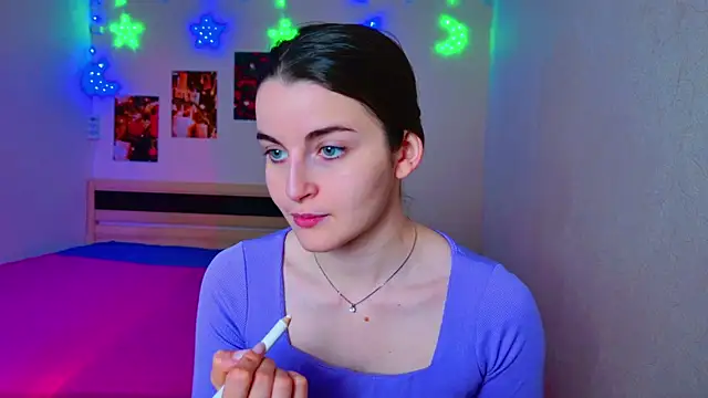 Miss Arwen online show from 11, 12, 2024