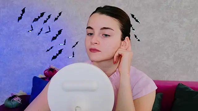 Miss Arwen online show from 14, 10, 2025