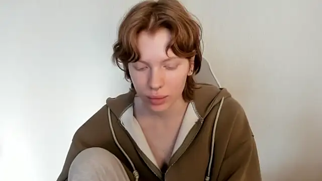 StellaDavis online show from 2, 2, 2026