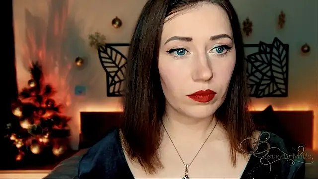 MissBeverlyMills online show from 19, 12, 2024