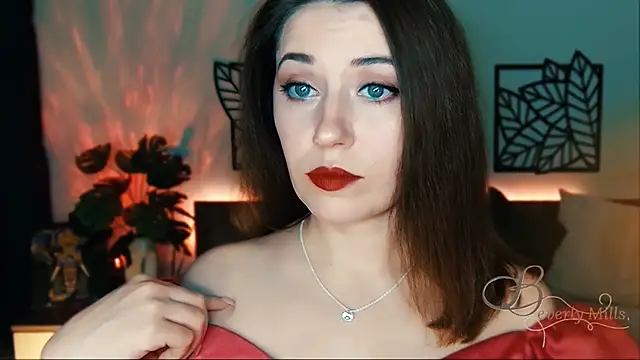 MissBeverlyMills online show from 2, 2, 2025