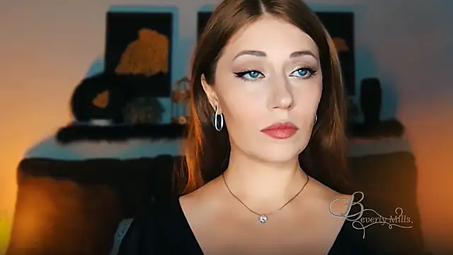 MissBeverlyMills online show from 20, 9, 2025