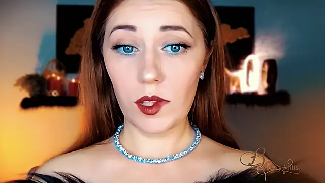 MissBeverlyMills online show from 13, 11, 2025