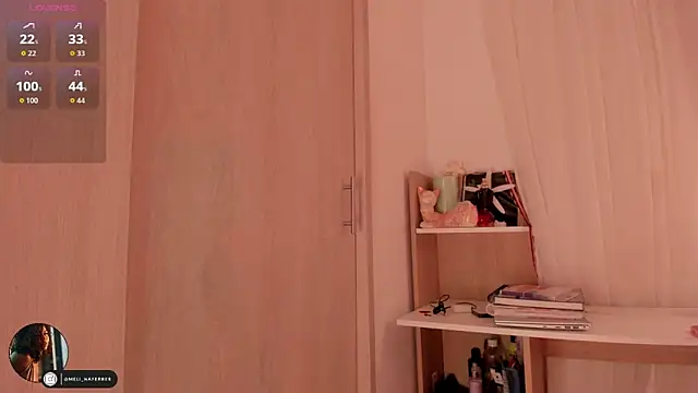 Snapshot of Melina_Ferrer1 chatting on 15, 2, 2026 Melina Ferrer1 online show from 15, 2, 2026