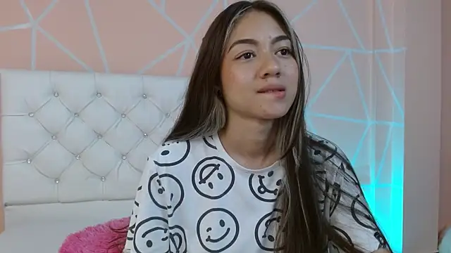 Snapshot of hantonella_ chatting on 22, 9, 2025 hantonella  online show from 22, 9, 2025