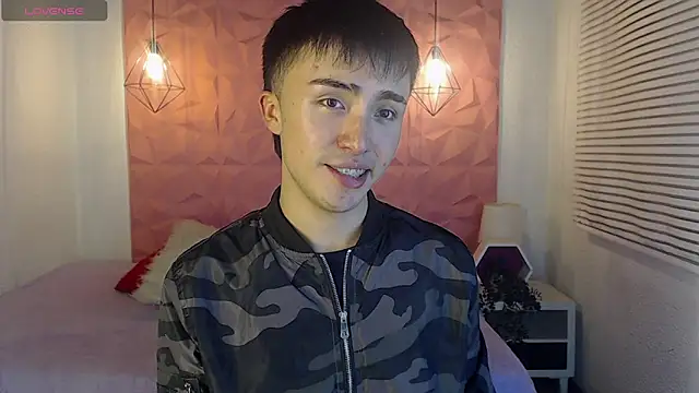 santi-fabulous online show from 6, 3, 2025