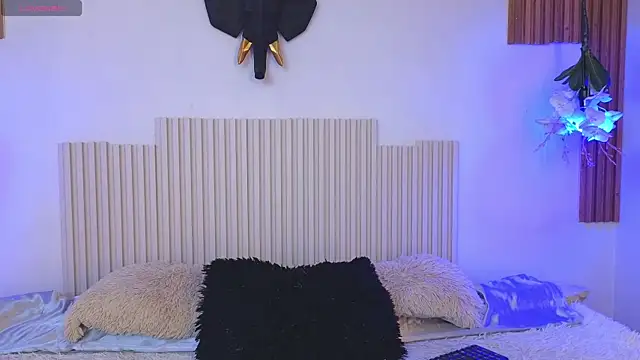  poison sweet online show from 4, 4, 2026