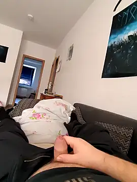 Snapshot of Henryb61 chatting on 13, 12, 2024 Henryb61 online show from 13, 12, 2024