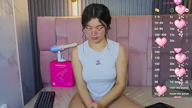 victoria castillo b online show from 17, 12, 2025