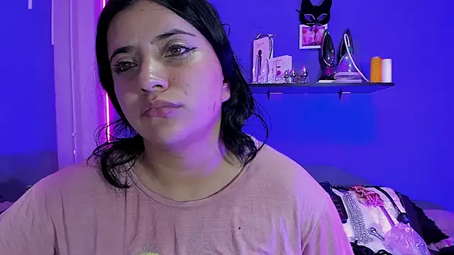 Alexa Espinoza online show from 4, 2, 2025