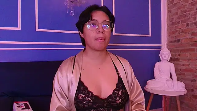 Emmapark  online show from 6, 11, 2025