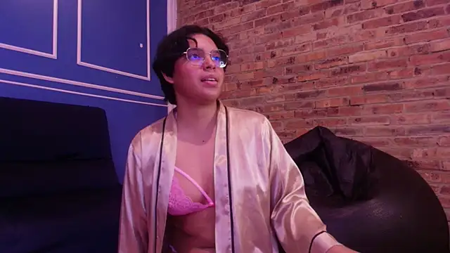 Emmapark  online show from 15, 11, 2025