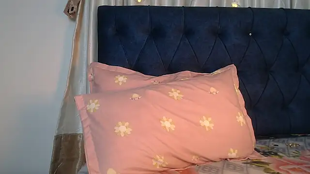 Jen jennyy1 online show from 22, 1, 2025