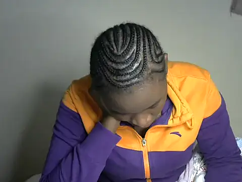 Snapshot of Novah_ chatting on 18, 11, 2025 Novah online show from 18, 11, 2025