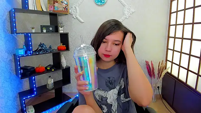 Snapshot of Lina_Brownie chatting on 7, 12, 2024 Lina Brownie online show from 7, 12, 2024