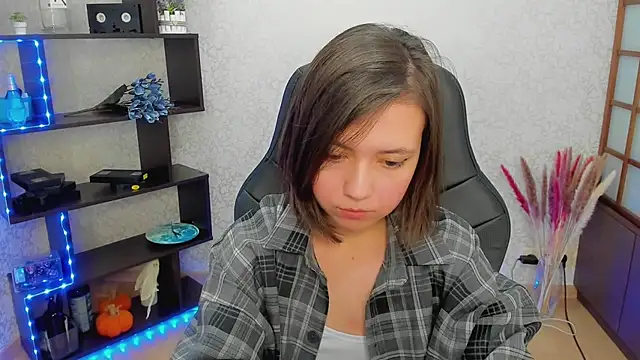 Snapshot of Lina_Brownie chatting on 25, 1, 2025 Lina Brownie online show from 25, 1, 2025