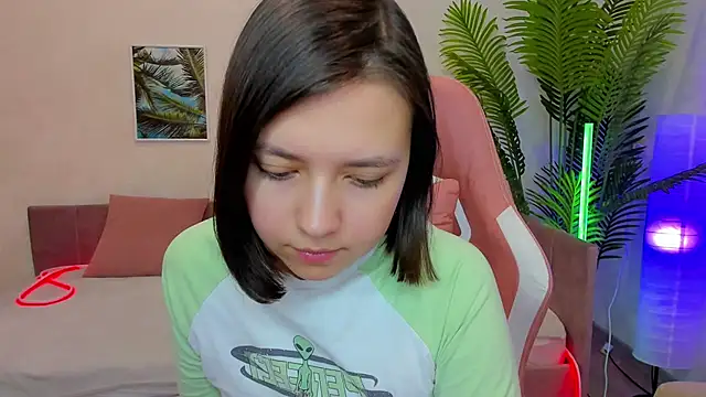 Snapshot of Lina_Brownie chatting on 4, 2, 2025 Lina Brownie online show from 4, 2, 2025