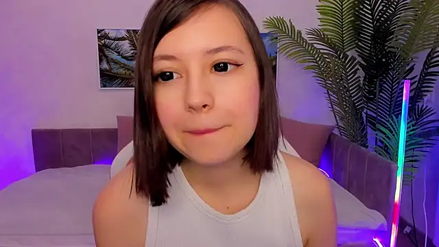 Snapshot of Lina_Brownie chatting on 8, 3, 2025 Lina Brownie online show from 8, 3, 2025