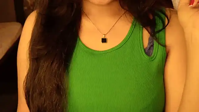 Snapshot of Spice-Summi chatting on 23, 7, 2026 Spice-Summi online show from 23, 7, 2026