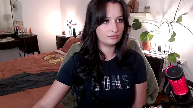 Snapshot of Lenas_Room chatting on 6, 5, 2026 Lenas Room online show from 6, 5, 2026