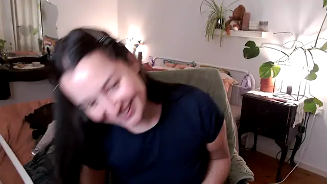 Snapshot of Lenas_Room chatting on 8, 5, 2026 Lenas Room online show from 8, 5, 2026