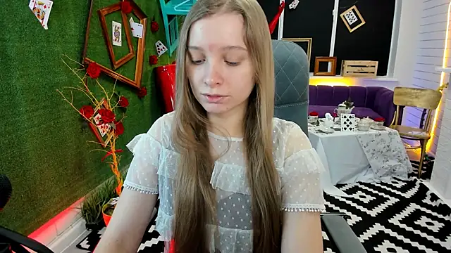 MayaSinabon online show from 8, 12, 2024