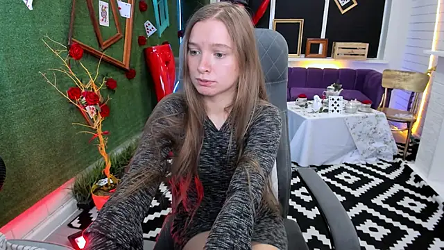 MayaSinabon online show from 10, 12, 2024