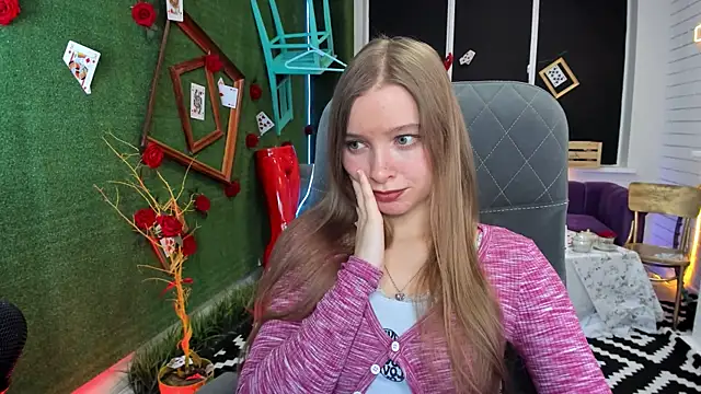 MayaSinabon online show from 11, 12, 2024