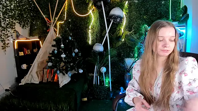 MayaSinabon online show from 15, 12, 2024