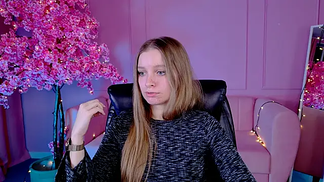 MayaSinabon online show from 25, 2, 2025
