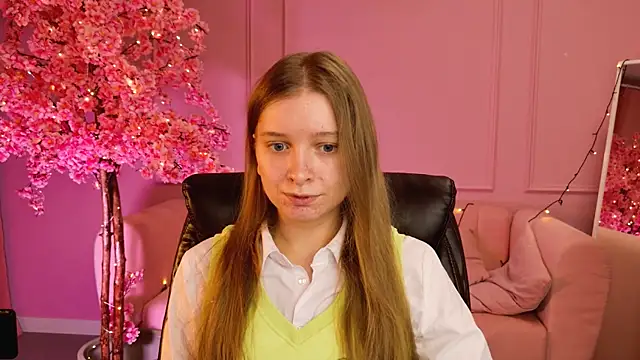 MayaSinabon online show from 8, 3, 2025