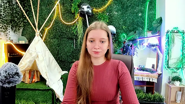 MayaSinabon online show from 1, 10, 2025