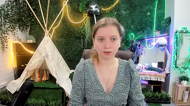 MayaSinabon online show from 11, 10, 2025