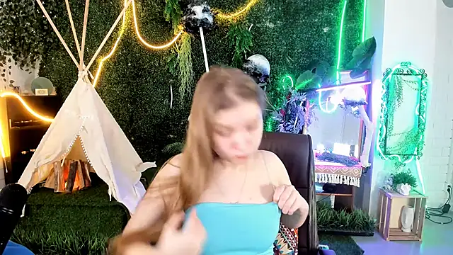 MayaSinabon online show from 12, 10, 2025