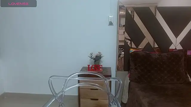 lindaesmeralda online show from 17, 3, 2026