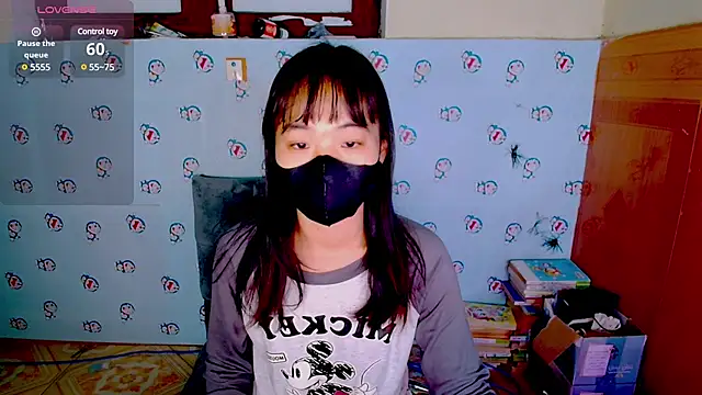   Saphia   online show from 25, 1, 2025