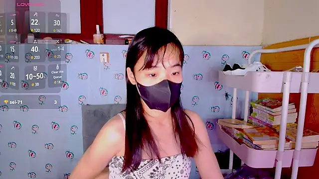   Saphia   online show from 5, 3, 2025