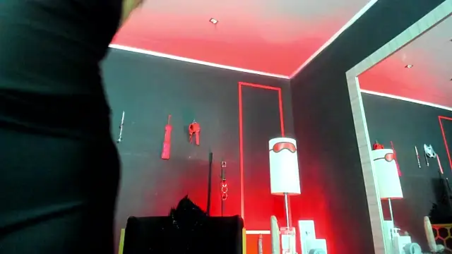 CharlotteScotte online show from 4, 12, 2025