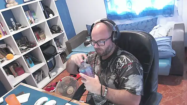 ravingr4d4 online show from 22, 10, 2025