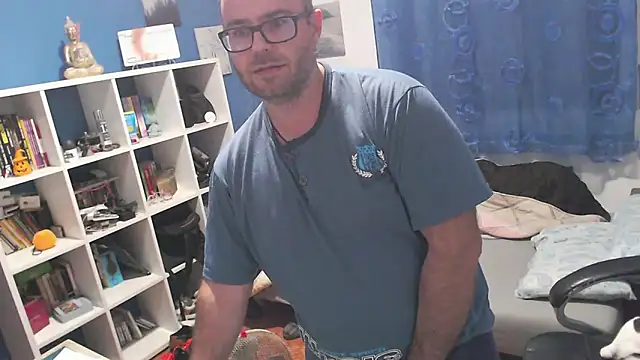 ravingr4d4 online show from 6, 11, 2025