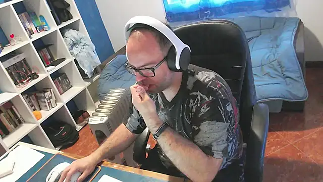 ravingr4d4 online show from 31, 3, 2026